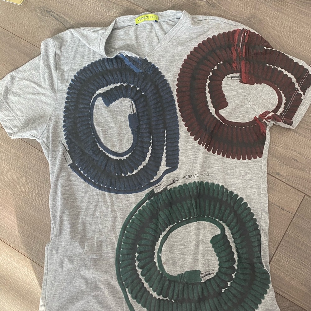 Men’s t shirt